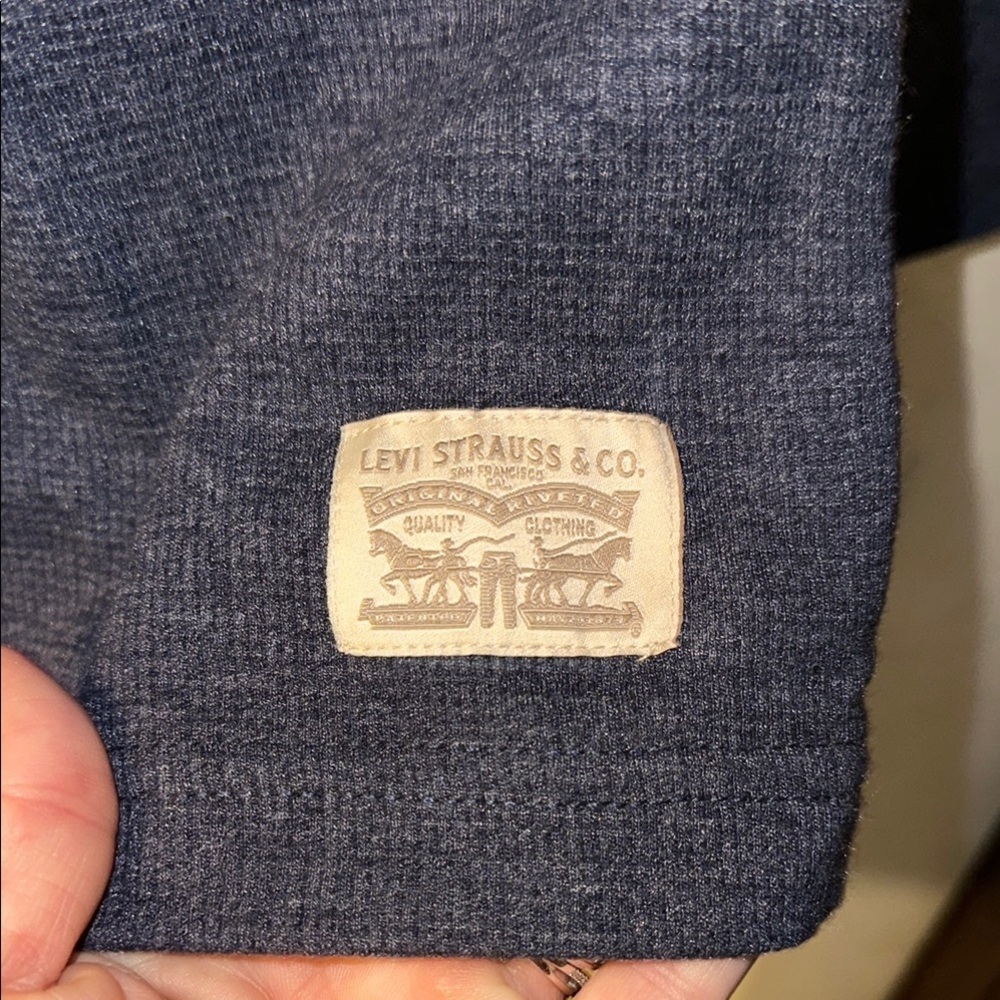 Levi's Boys Size XL 14-16 Navy Thermal Henley Tee Shirt Long Sleeve - Picture 3 of 4